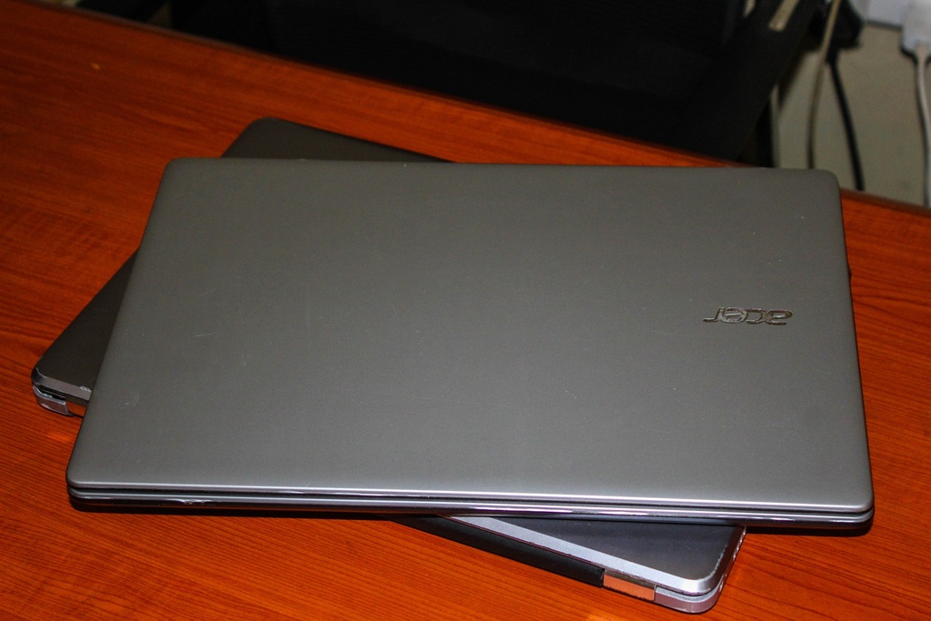 Acer i3