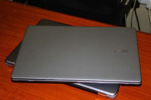 Acer i3